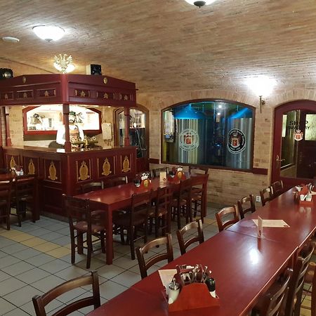 Hotel Cisar Ferdinand لوكيت المظهر الخارجي الصورة