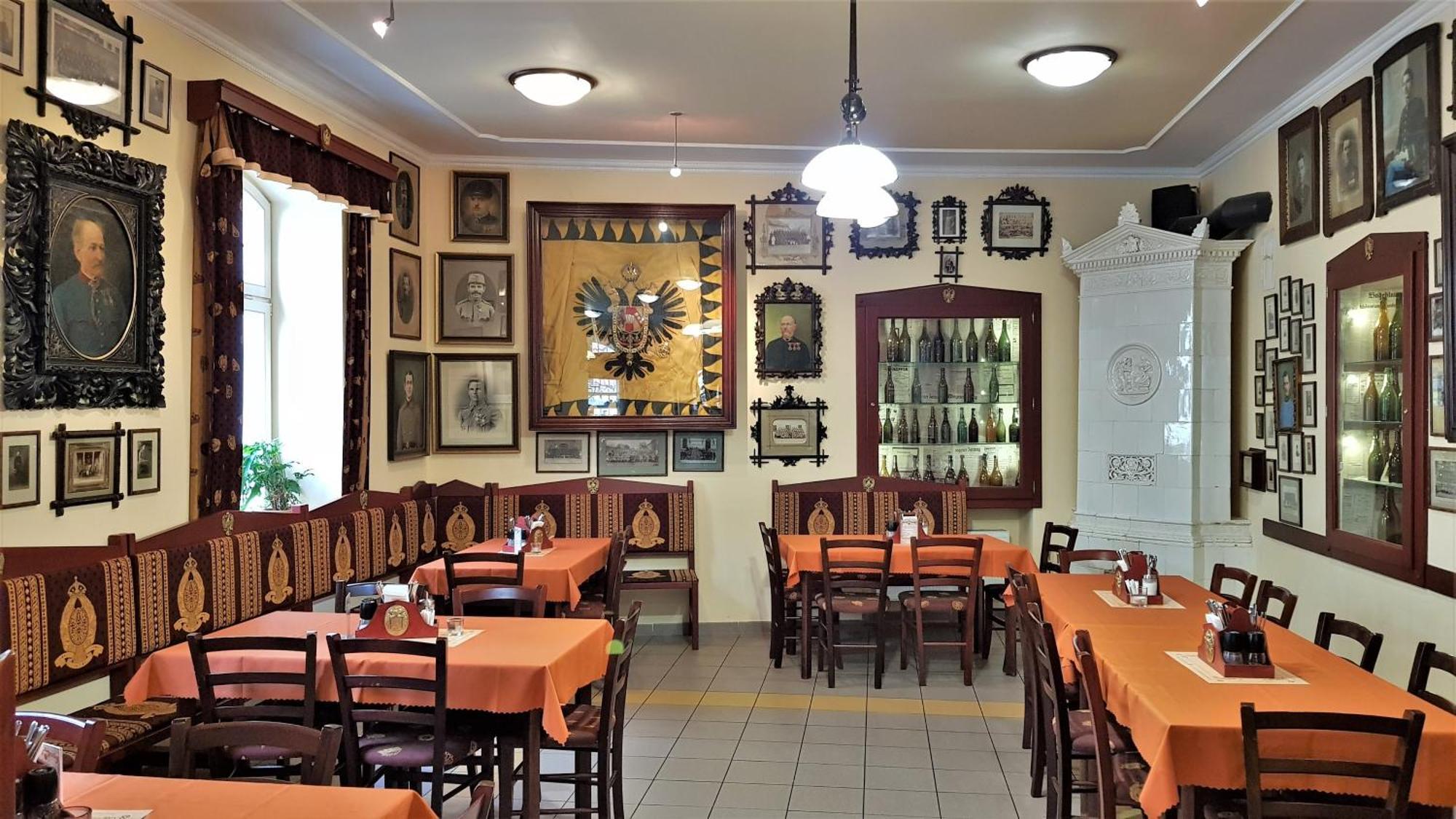 Hotel Cisar Ferdinand لوكيت المظهر الخارجي الصورة