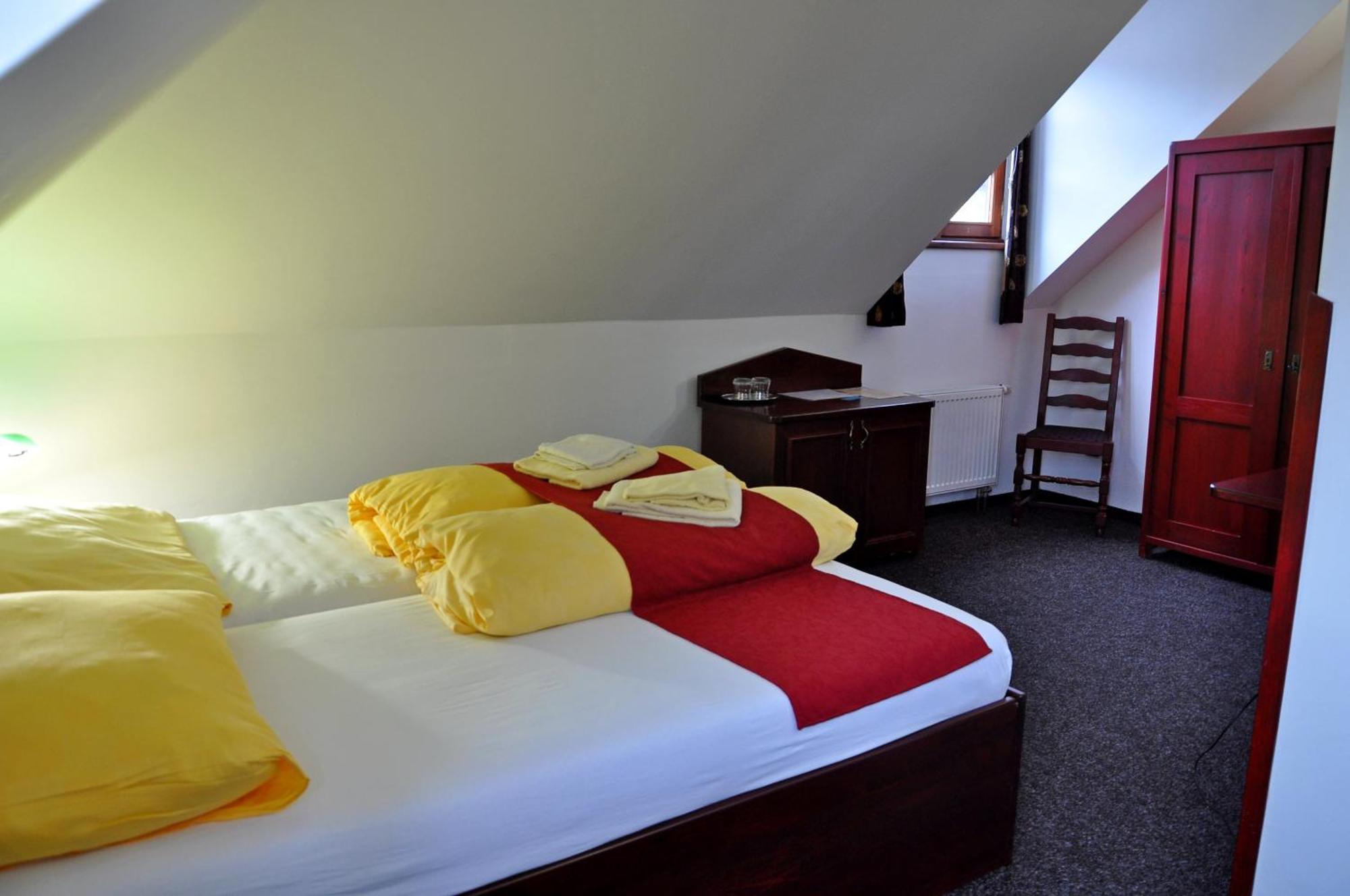 Hotel Cisar Ferdinand لوكيت الغرفة الصورة