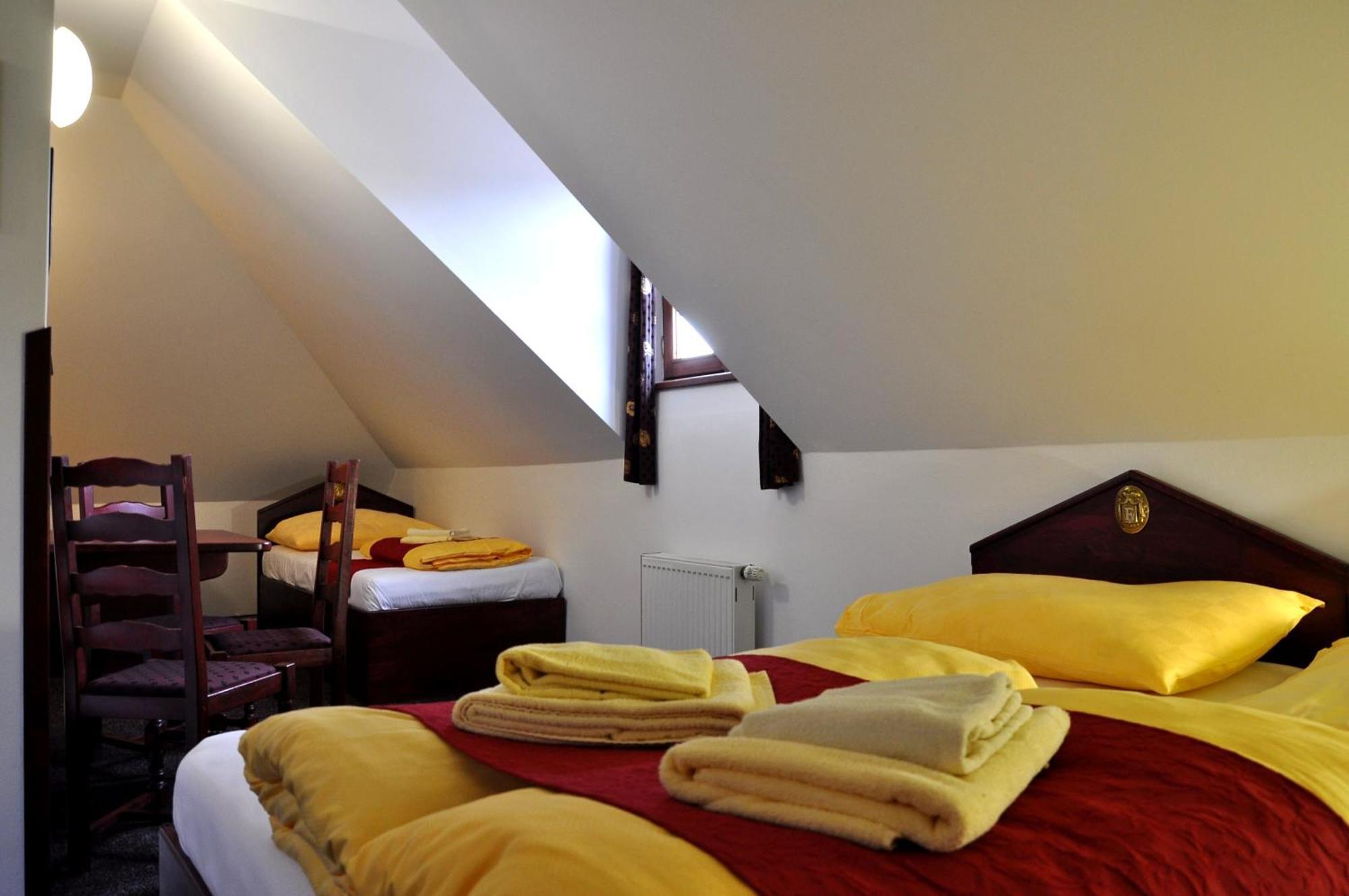 Hotel Cisar Ferdinand لوكيت الغرفة الصورة