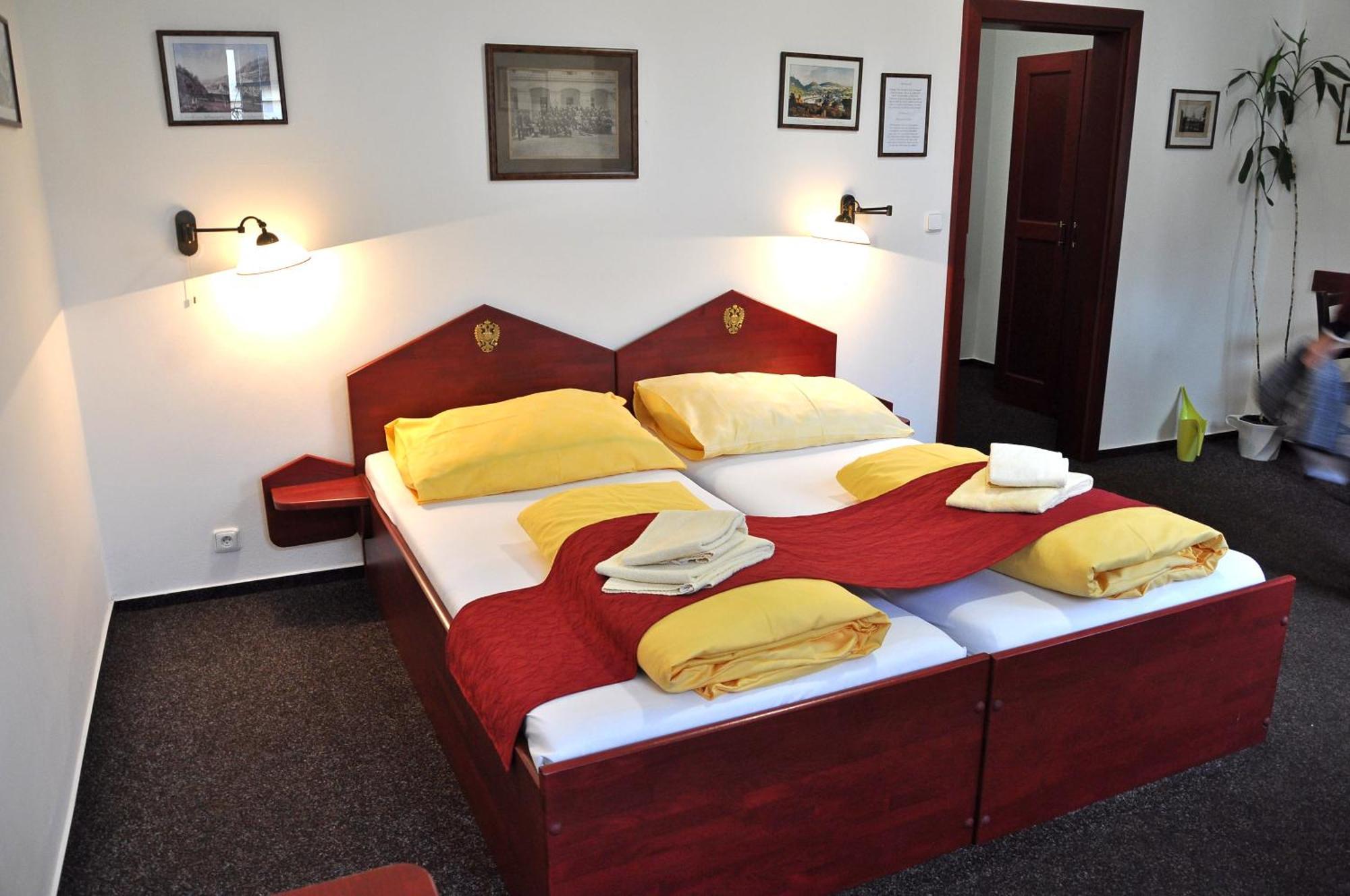 Hotel Cisar Ferdinand لوكيت الغرفة الصورة